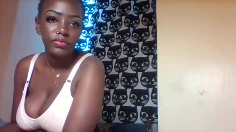 Amalia online show from 12/05/25, 01:52