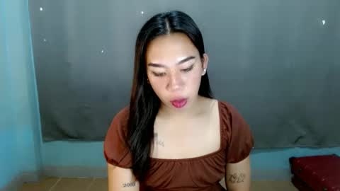 Snapshot of hott_cumforyou chatting on 02/13/25, 05:05 jelaigrande  online show from 02/13/25, 05:05