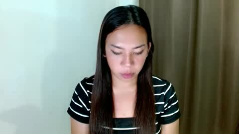 Snapshot of hott_cumforyou chatting on 10/29/25, 12:02 jelaigrande  online show from 10/29/25, 12:02