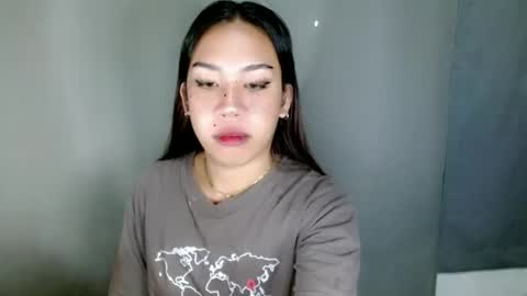 jelaigrande  online show from 04/12/26, 09:42