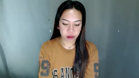 Snapshot of hott_cumforyou chatting on 04/19/26, 10:56 jelaigrande online show from 04/19/26, 10:56
