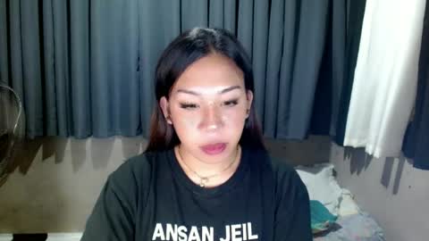 Snapshot of hott_cumforyou chatting on 07/13/26, 05:49 jelaigrande online show from 07/13/26, 05:49