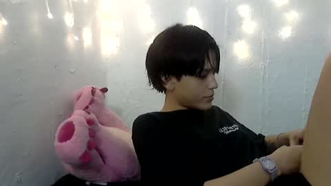 Snapshot of hott_cute69 chatting on 12/29/24, 05:42 hott_cute69 online show from 12/29/24, 05:42