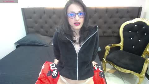 HottCandy21 online show from 12/10/24, 08:27