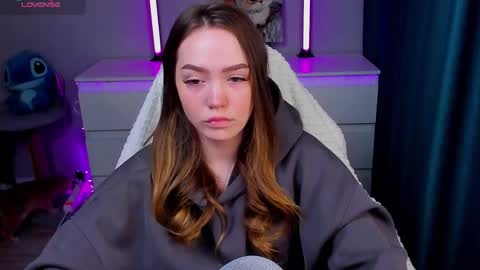 hello Im Eva online show from 03/26/26, 05:57