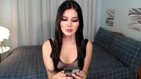 Snapshot of hottest_angel_4u chatting on 06/05/26, 04:02 ZANDRA online show from 06/05/26, 04:02