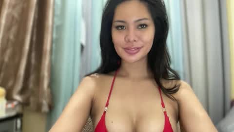 Snapshot of hottest_katarinaxxx chatting on 04/18/26, 06:39 katarina online show from 04/18/26, 06:39