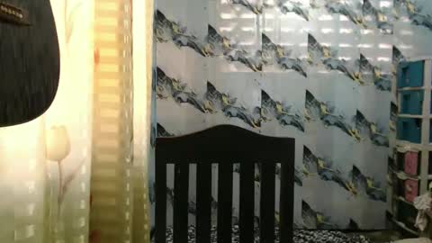 Snapshot of hottie968534 chatting on 10/15/25, 05:51 hottie968534 online show from 10/15/25, 05:51