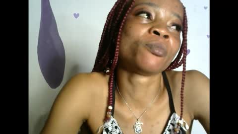 Snapshot of hottie_baddie14 chatting on 11/12/25, 12:11 hottie baddie14 online show from 11/12/25, 12:11