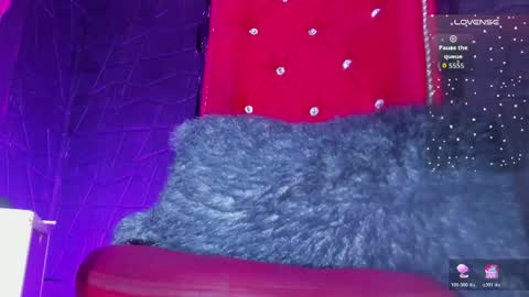 Snapshot of hottie_cristal chatting on 05/26/26, 04:25 Marjorie online show from 05/26/26, 04:25