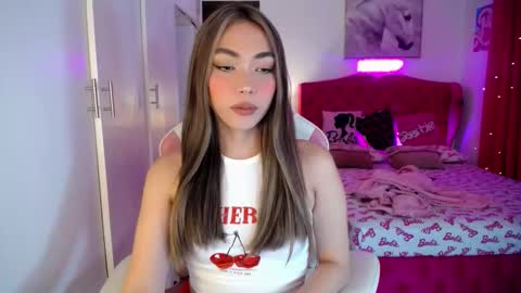 Snapshot of hottie_lexie chatting on 10/18/25, 11:00 LEXIE- dont forget to give me thumbs up online show from 10/18/25, 11:00