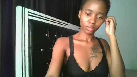 hottie_mistie online show from 05/22/26, 10:21