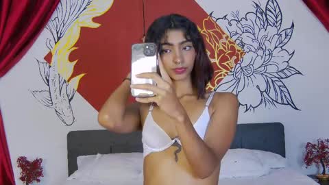 Veronica independent model online show from 04/25/26, 08:28