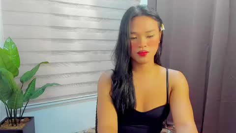 Maxine online show from 09/10/25, 12:16