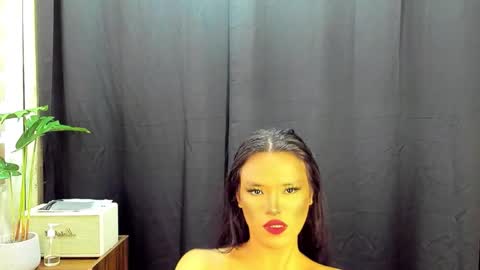 Maxine online show from 11/27/25, 05:20