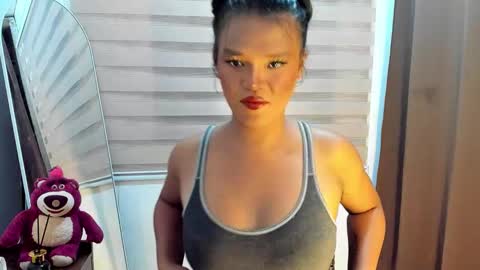 Maxine online show from 12/16/25, 01:38