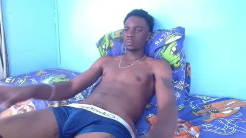 independent Model online show from 12/01/25, 08:25