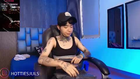 Snapshot of hottiesjuls chatting on 07/27/26, 07:10 Juls online show from 07/27/26, 07:10