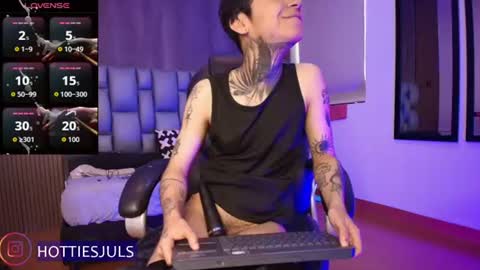 Snapshot of hottiesjuls chatting on 07/29/26, 05:55 Juls online show from 07/29/26, 05:55