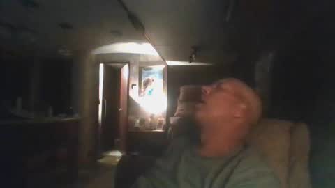 hottoddy1010 online show from 04/19/26, 06:02