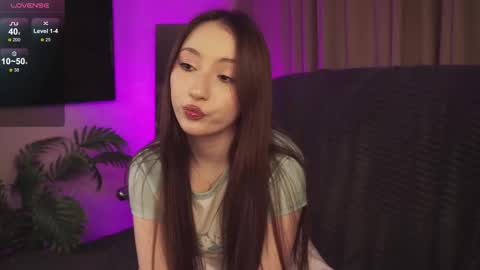 hottpeachh online show from 12/01/25, 01:27