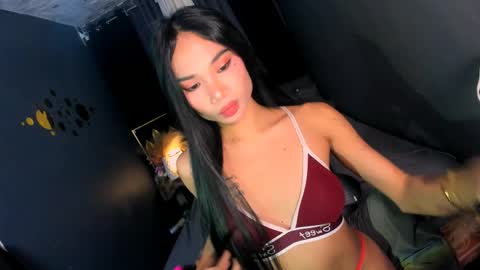 Hi i am Jane half vietnamese and half pinay and would like to meet good person here XOXO online show from 05/26/26, 07:10