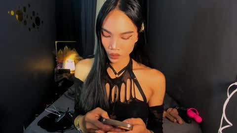 Hi i am Jane half vietnamese and half pinay and would like to meet good person here XOXO online show from 05/28/26, 05:54