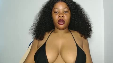 hotty_lora889 online show from 04/02/26, 09:18