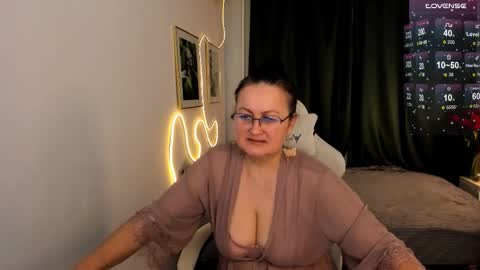 Anna online show from 02/04/26, 02:39