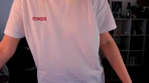 Nessie and Jessie online show from 01/11/26, 11:26