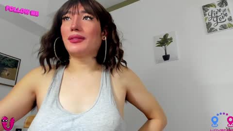 Snapshot of hottycrishinaxx chatting on 12/07/24, 07:05 crishinahotty online show from 12/07/24, 07:05