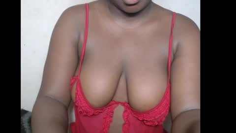 Snapshot of hottylissa1 chatting on 11/18/25, 08:02 hottylissa1 online show from 11/18/25, 08:02