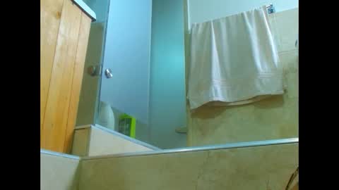 Mary online show from 01/05/25, 03:34