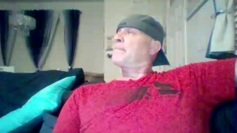 Snapshot of hotyummycock69 chatting on 10/01/25, 02:39 hotyummycock69 online show from 10/01/25, 02:39