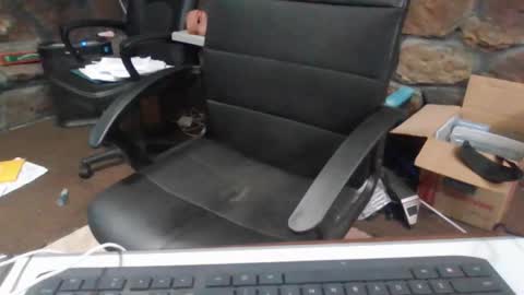 Snapshot of houstonbored chatting on 12/28/24, 06:50 houstonbored online show from 12/28/24, 06:50