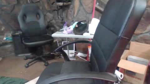 Snapshot of houstonbored chatting on 11/13/25, 10:19 houstonbored online show from 11/13/25, 10:19