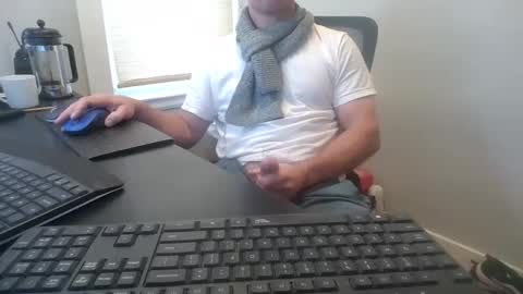 Snapshot of hoverday chatting on 11/26/25, 02:07 hoverday online show from 11/26/25, 02:07