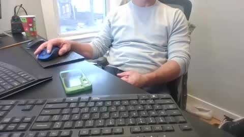 Snapshot of hoverday chatting on 12/02/25, 05:08 hoverday online show from 12/02/25, 05:08