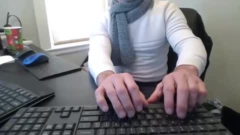 Snapshot of hoverday chatting on 12/17/25, 02:56 hoverday online show from 12/17/25, 02:56