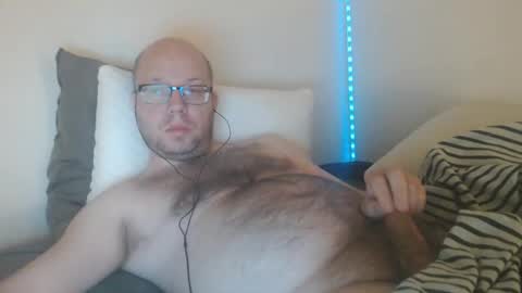 Snapshot of hoyboydkk chatting on 10/03/25, 02:41 Christian online show from 10/03/25, 02:41