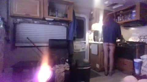 Snapshot of hoytme chatting on 01/20/25, 10:29 hoytme online show from 01/20/25, 10:29