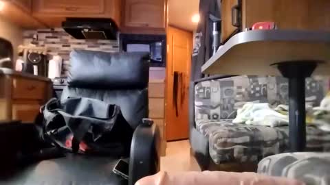 Snapshot of hoytme chatting on 10/28/25, 11:03 hoytme online show from 10/28/25, 11:03