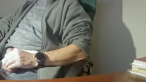 Snapshot of hpeter111 chatting on 12/23/24, 09:08 Peter online show from 12/23/24, 09:08