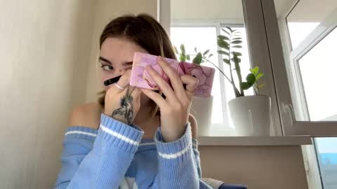 Snapshot of hsiuscherich chatting on 11/16/25, 07:03 hsiuscherich online show from 11/16/25, 07:03