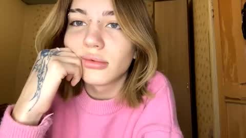 Snapshot of hsiuscherich chatting on 12/04/25, 12:36 hsiuscherich online show from 12/04/25, 12:36