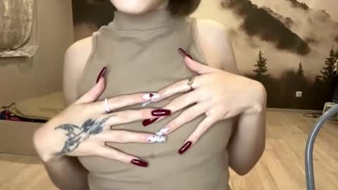 Snapshot of hsiuscherich chatting on 12/18/25, 02:12 hsiuscherich online show from 12/18/25, 02:12