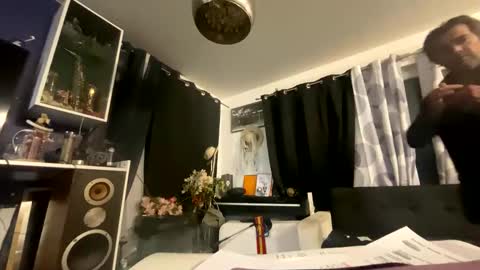 Snapshot of hubeer chatting on 04/29/26, 12:37 hubeer online show from 04/29/26, 12:37