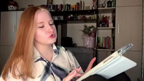 Snapshot of huebogenschutz chatting on 04/16/26, 11:44 Hia online show from 04/16/26, 11:44