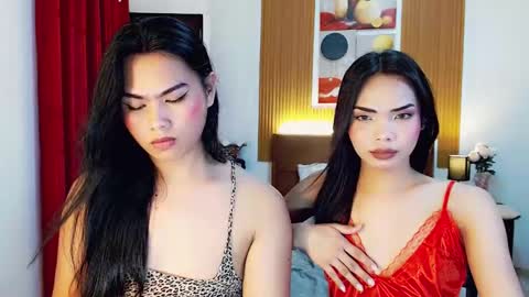 Snapshot of hugecock_nathalie15 chatting on 10/19/25, 04:07 nathalie online show from 10/19/25, 04:07