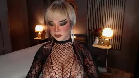 Christine online show from 12/03/25, 09:29